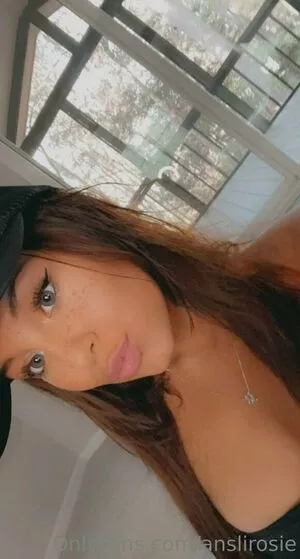 Anslirosie OnlyFans Leaked Free Thumbnail Picture - #SGeFXXV632