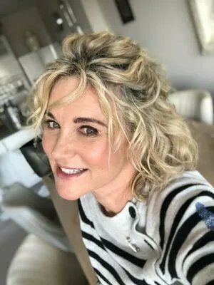 Anthea Turner OnlyFans Leaked Free Thumbnail Picture - #F5K228641Y