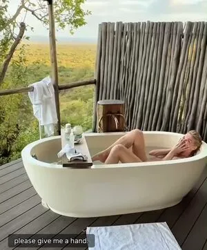 Anthea Turner OnlyFans Leaked Free Thumbnail Picture - #e9JFhGRfP0