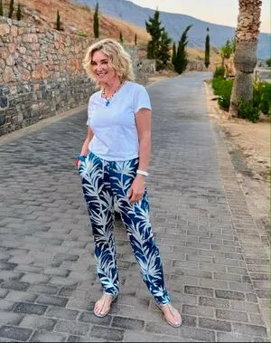 Anthea Turner OnlyFans Leaked Free Thumbnail Picture - #t5AD7thNf2