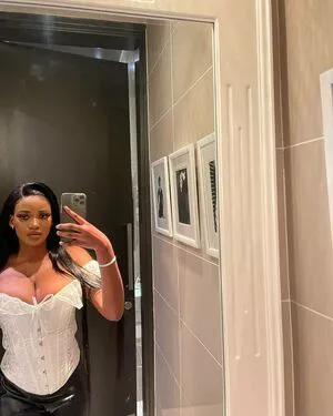Antoinette OnlyFans Leaked Free Thumbnail Picture - #XYidAUOGam