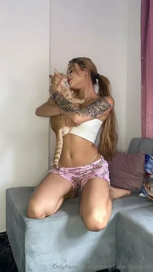 Antonellahernandezz OnlyFans Leaked Free Thumbnail Picture - #fP1zxE8589