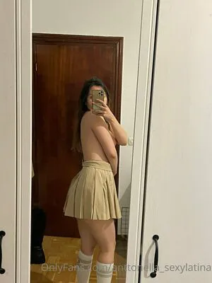 Antonellareig OnlyFans Leaked Free Thumbnail Picture - #vDZLtvLEco