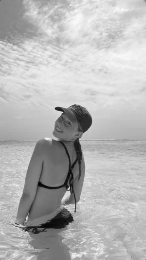 Antonia Heuer OnlyFans Leaked Free Thumbnail Picture - #K4MUH6DD9t