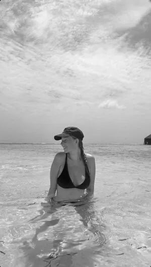 Antonia Heuer OnlyFans Leaked Free Thumbnail Picture - #mLG758NFaI