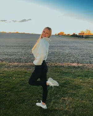 Anya Marie OnlyFans Leaked Free Thumbnail Picture - #0UBa7UFD8g