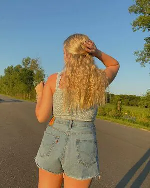 Anya Marie OnlyFans Leaked Free Thumbnail Picture - #fsWlhXhn7B
