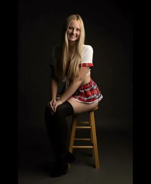 Anya Marie OnlyFans Leaked Free Thumbnail Picture - #lsUnpubPaM