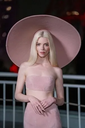 Anya Taylor-Joy OnlyFans Leaked Free Thumbnail Picture - #2KavyfHL8e