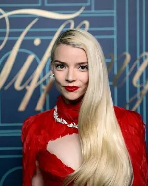Anya Taylor-Joy OnlyFans Leaked Free Thumbnail Picture - #2Mv1IfkUW2