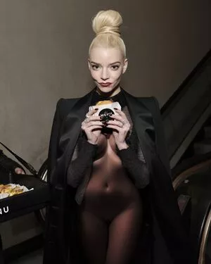 Anya Taylor-Joy OnlyFans Leaked Free Thumbnail Picture - #3JYdpYed82