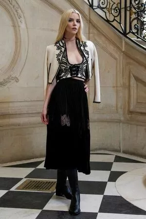 Anya Taylor-Joy OnlyFans Leaked Free Thumbnail Picture - #3d43m2AzKs