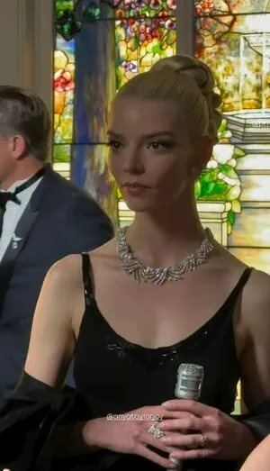 Anya Taylor-Joy OnlyFans Leaked Free Thumbnail Picture - #48oIfONMot