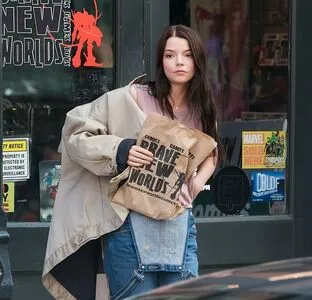 Anya Taylor-Joy OnlyFans Leaked Free Thumbnail Picture - #4vvegFUBdk