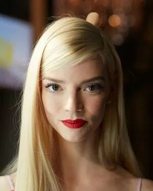 Anya Taylor-Joy OnlyFans Leaked Free Thumbnail Picture - #6GVribG6bo