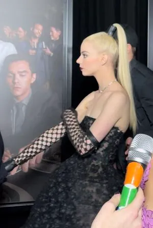 Anya Taylor-Joy OnlyFans Leaked Free Thumbnail Picture - #B1I5eNdMK4