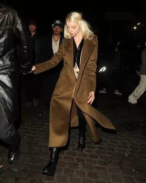 Anya Taylor-Joy OnlyFans Leaked Free Thumbnail Picture - #CLH8hktZVp