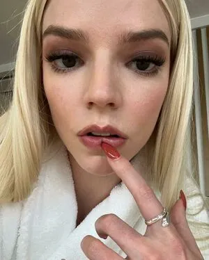 Anya Taylor-Joy OnlyFans Leaked Free Thumbnail Picture - #CsNLAvwfDs