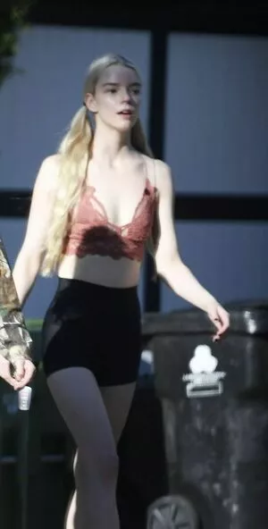 Anya Taylor-Joy OnlyFans Leaked Free Thumbnail Picture - #G8zSQzpypY