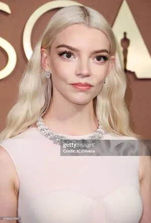 Anya Taylor-Joy OnlyFans Leaked Free Thumbnail Picture - #KyAL05bQQl