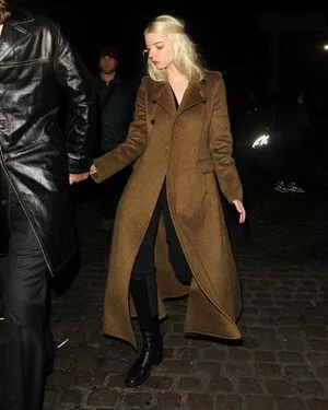 Anya Taylor-Joy OnlyFans Leaked Free Thumbnail Picture - #OrhELplawu