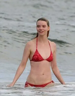 Anya Taylor-Joy OnlyFans Leaked Free Thumbnail Picture - #R002N3PGp8