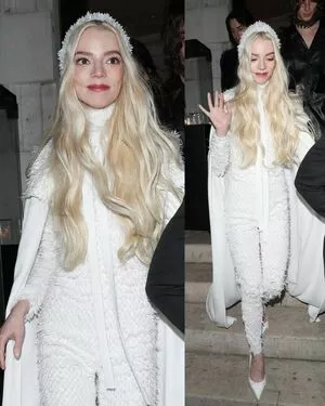 Anya Taylor-Joy OnlyFans Leaked Free Thumbnail Picture - #V9OYu6bio2