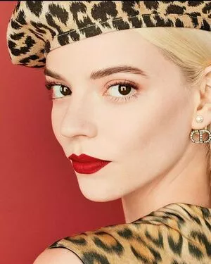 Anya Taylor-Joy OnlyFans Leaked Free Thumbnail Picture - #egde98StJE