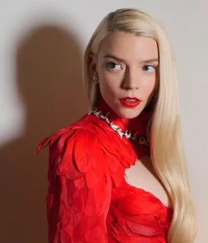 Anya Taylor-Joy OnlyFans Leaked Free Thumbnail Picture - #ghYUpZaG65