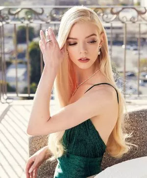 Anya Taylor-Joy OnlyFans Leaked Free Thumbnail Picture - #maNQ3Qu4a3