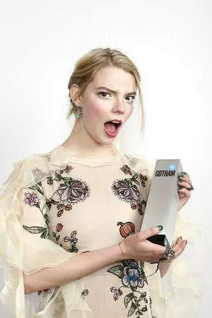 Anya Taylor-Joy OnlyFans Leaked Free Thumbnail Picture - #pNc5qPBs72