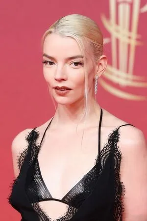 Anya Taylor-Joy OnlyFans Leaked Free Thumbnail Picture - #qLmyqq15kL