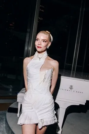 Anya Taylor-Joy OnlyFans Leaked Free Thumbnail Picture - #rMJ33QurLl