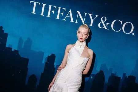 Anya Taylor-Joy OnlyFans Leaked Free Thumbnail Picture - #sSFtSOO03I