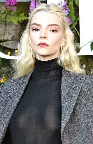 Anya Taylor-Joy OnlyFans Leaked Free Thumbnail Picture - #uKjkasqvdk