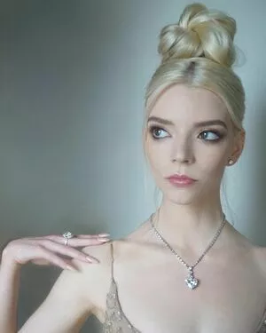 Anya Taylor-Joy OnlyFans Leaked Free Thumbnail Picture - #x8sFZsjIqF