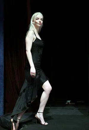 Anya Taylor-Joy OnlyFans Leaked Free Thumbnail Picture - #yGUAiqo9os