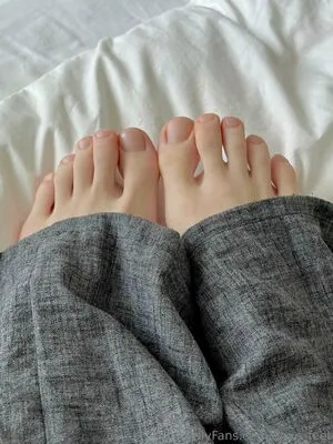 Anye Feet OnlyFans Leaked Free Thumbnail Picture - #AiBIzcRgYq