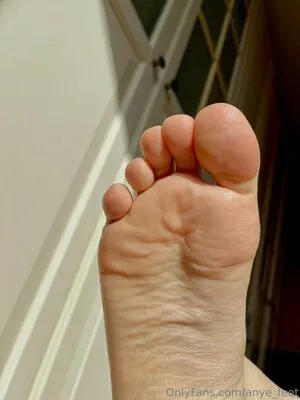 Anye Feet OnlyFans Leaked Free Thumbnail Picture - #pOy8iaGIiA