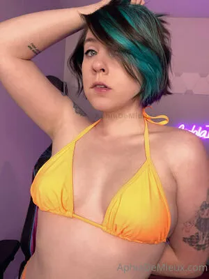 Aphiademieuxpublic OnlyFans Leaked Free Thumbnail Picture - #MfThjUrrWy