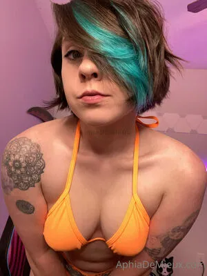 Aphiademieuxpublic OnlyFans Leaked Free Thumbnail Picture - #fxiBYiepeb