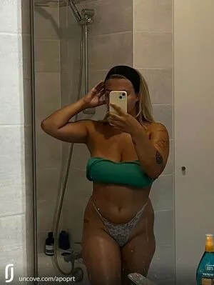 Apoline Perret OnlyFans Leaked Free Thumbnail Picture - #3yyYQQSxdl