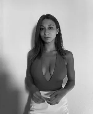 Apoline Perret OnlyFans Leaked Free Thumbnail Picture - #41yZFGMS1w