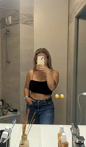 Apoline Perret OnlyFans Leaked Free Thumbnail Picture - #6R77Iscv0S