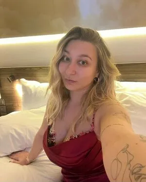 Apoline Perret OnlyFans Leaked Free Thumbnail Picture - #RzaiQK9Fy5