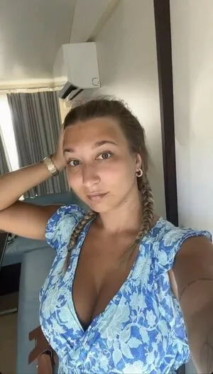 Apoline Perret OnlyFans Leaked Free Thumbnail Picture - #uHx0avXM3X