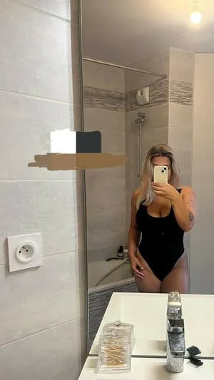 Apoline Perret OnlyFans Leaked Free Thumbnail Picture - #xYzieXRkdr