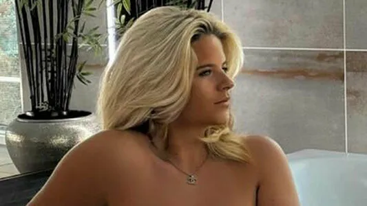 Apollonia Llewellyn OnlyFans Leaked Free Thumbnail Picture - #ULlGTSBeQg