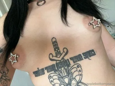 Applebottomjeanz OnlyFans Leaked Free Thumbnail Picture - #AZVmCWoVba