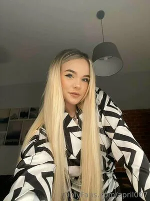 April007 OnlyFans Leaked Free Thumbnail Picture - #5FZggygPlS